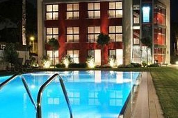 Royal Marina Gardens Apartamentos (Castelldefels)